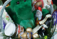 New Year basket with candies and Dragon Louis — photo 2